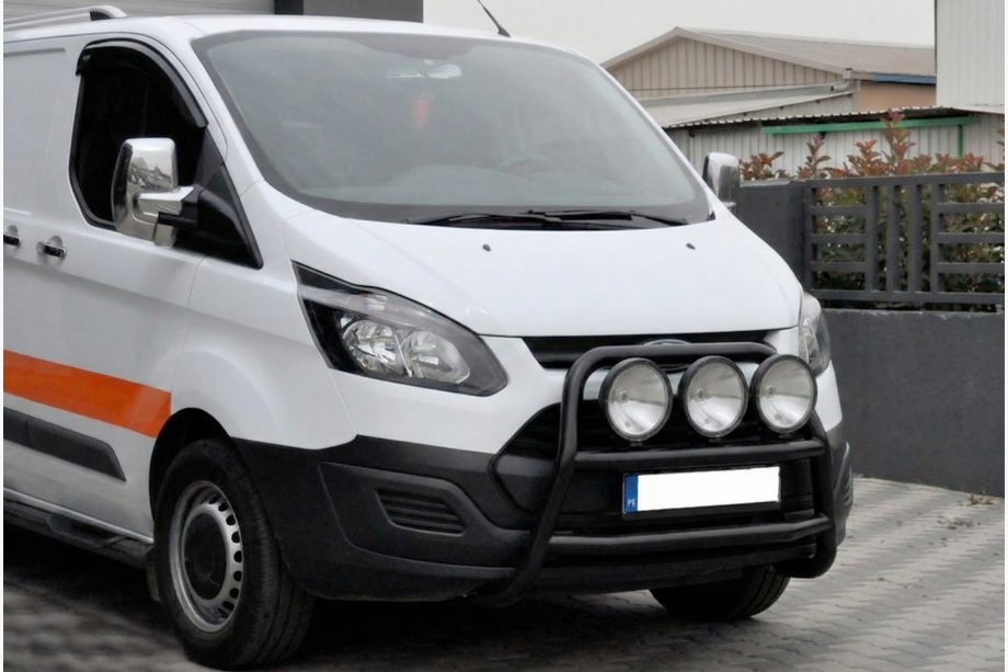 Ford Custom 2013-2022 Defensa Delantera WT022 Negra (Acero Inoxidable) Image
