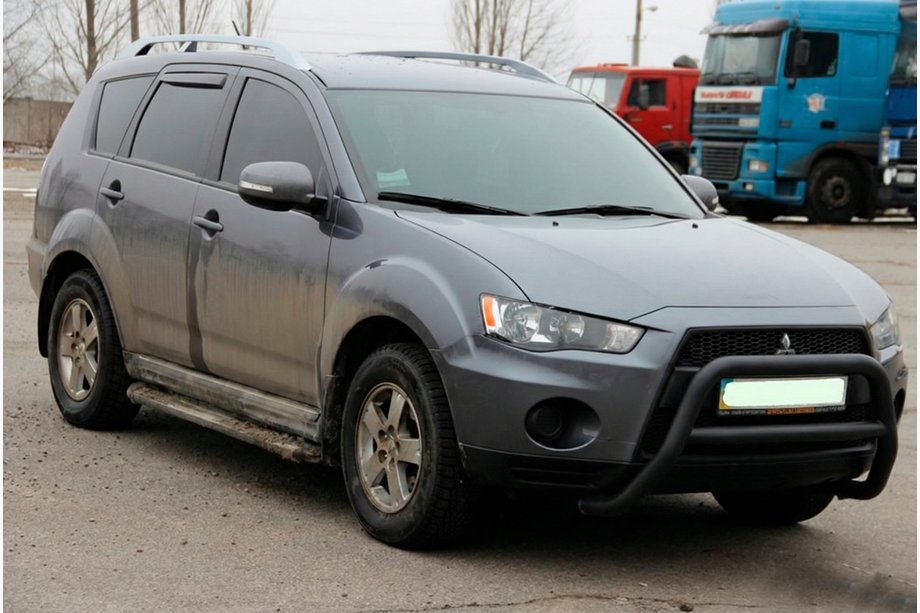 Mitsubishi Outlander 2006-2012 Defensa Delantera WT007 Negra (Acero Inoxidable) Image