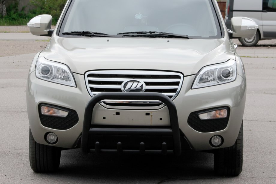 Lifan X60 2011- Defensa Delantera QT006 Negra (Acero Inoxidable) Image