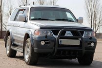 Mitsubishi Pajero Sport 1996-2007 Defensa Delantera QT007 Negra (Acero Inoxidable) foto 2