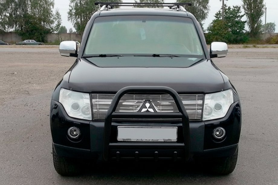 Mitsubishi Pajero Wagon IV 2006-2021 Defensa Delantera QT007 Negra (Acero Inoxidable) Foto 3