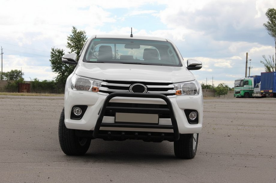 Toyota Hilux 2015- Defensa Delantera WT010 Negra (Acero Inoxidable) Foto 2