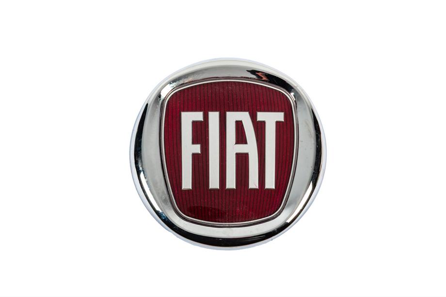 Fiat Emblema (Rojo, con Montaje) 120 mm Image