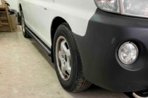 Hyundai H200, H1, Starex 1998-2007 Barras Laterales BB002 Negro (2 uds, Acero Inoxidable) foto 1