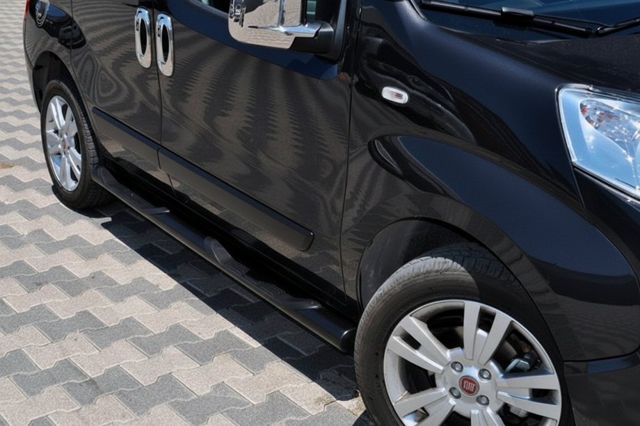 Fiat Fiorino/Qubo 2008-2024 Barras Laterales Ø70 Negras (2 uds, Acero Inoxidable) Foto 3