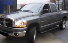 Dodge RAM (DR/DH/D1/DC/DM) 2002–2009 Tubos Laterales Angulares Black (2 uds, Acero Inoxidable) foto 1