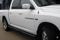 Dodge RAM (DR/DH/D1/DC/DM) 2002–2009 Barras Laterales Estándar Black (2 uds, Acero Inoxidable) foto 1