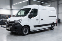 Renault Master 2011-2023 Estribos Laterales Sunrise (2 uds., Aluminio) foto 1