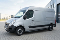 Renault Master 2011-2023 Estribos Laterales Bosphorus Black (2 uds., Aluminio) foto 1