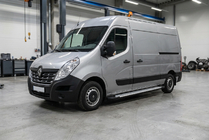Renault Master 2011-2023 Estribos laterales Allmond Grey (2 uds., aluminio) foto 1