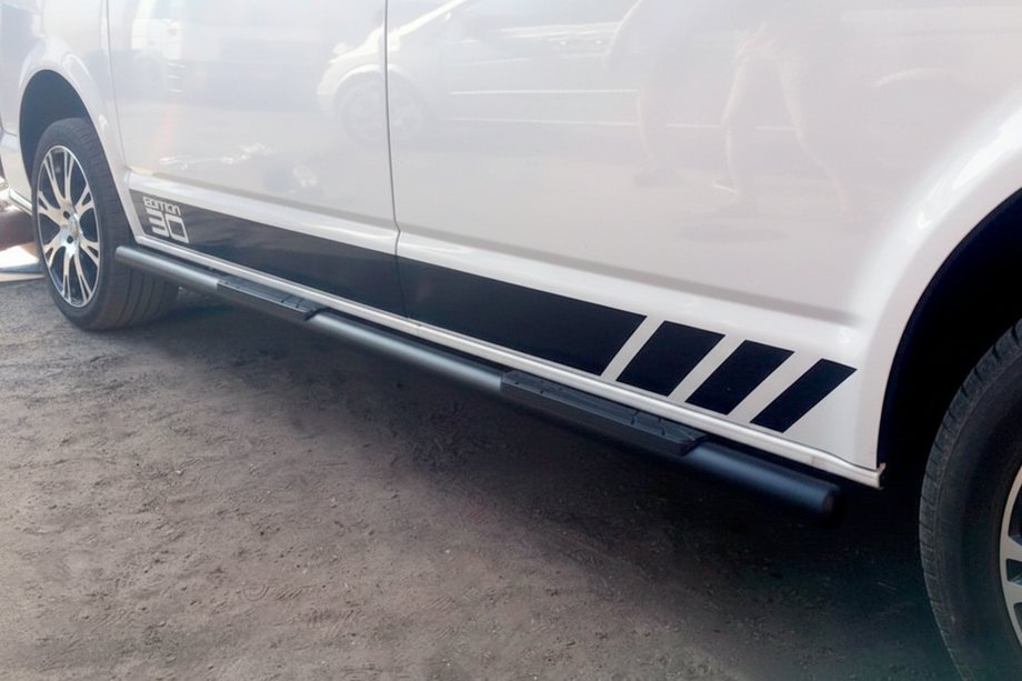 Volkswagen T5 2010-2015 Barras Laterales Black (2 uds, acero inoxidable) 70mm, Batalla Larga Foto 3