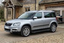 Skoda Yeti 2009-2017 Estribos Laterales RedLine Black (2 uds., Aluminio) foto 1
