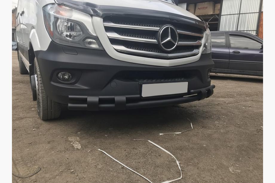 Mercedes Sprinter W906 2006–2018 Defensa Delantera Inferior Shark Black (Acero Inoxidable) 2013↗ Image