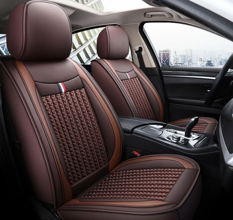 ¿Qué es mejor: fundas o cubreasientos para el coche?