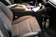 Cómo cuidar correctamente el Alcantara del interior del coche foto 1
