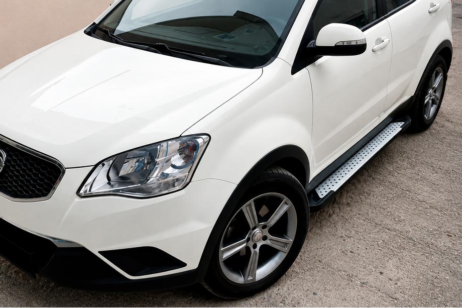 SsangYong Korando 2010-2019 Estribos laterales Allmond Grey (2 uds., aluminio) Image