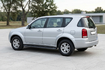 SsangYong Rexton I 2001-2017 Estribos Laterales Allmond Black (2 uds., Aluminio) 2005-2012 foto 1