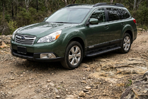 Subaru Outback 2009-2014 Estribos Laterales Bosphorus Black (2 uds., Aluminio) foto 1