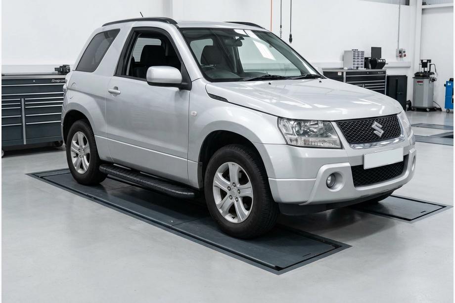 Suzuki Grand Vitara 2005-2017 Estribos Laterales Bosphorus Black (2 uds., Aluminio) Image