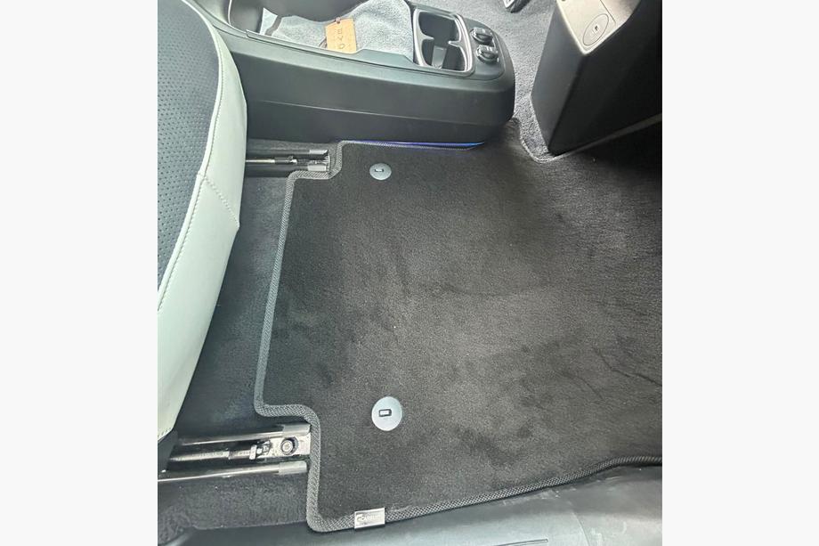 Kia EV6 2021- Alfombrillas de moqueta Premium (Negro) Image