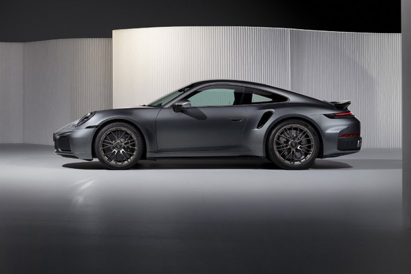 Reseña del Porsche 911 Turbo S T-Hybrid: El 911 de producción más potente Foto 3