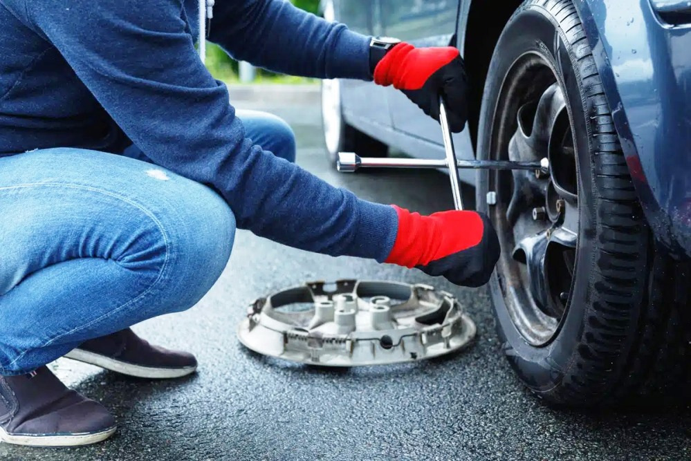 Cambio de rueda del coche: lo que debe saber un principiante