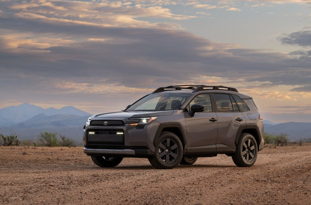 Prueba del Toyota RAV4 Woodland: Crossover híbrido para la aventura