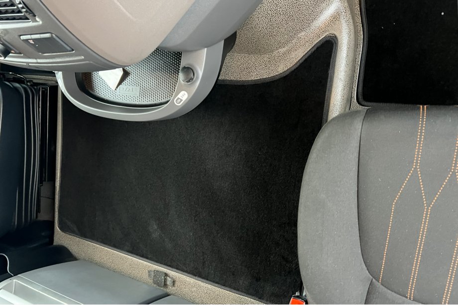 DAF XF106 2013-2017 Alfombrillas de moqueta Premium (Negro) Foto 3