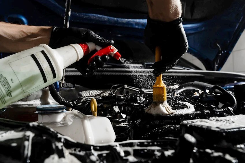 Por qué limpiar el motor y con qué frecuencia hacerlo