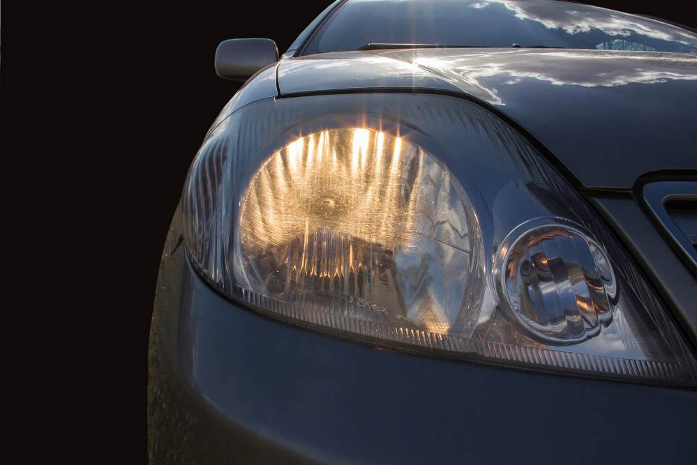 ¿Qué hacer si los faros iluminan mal? Guía práctica