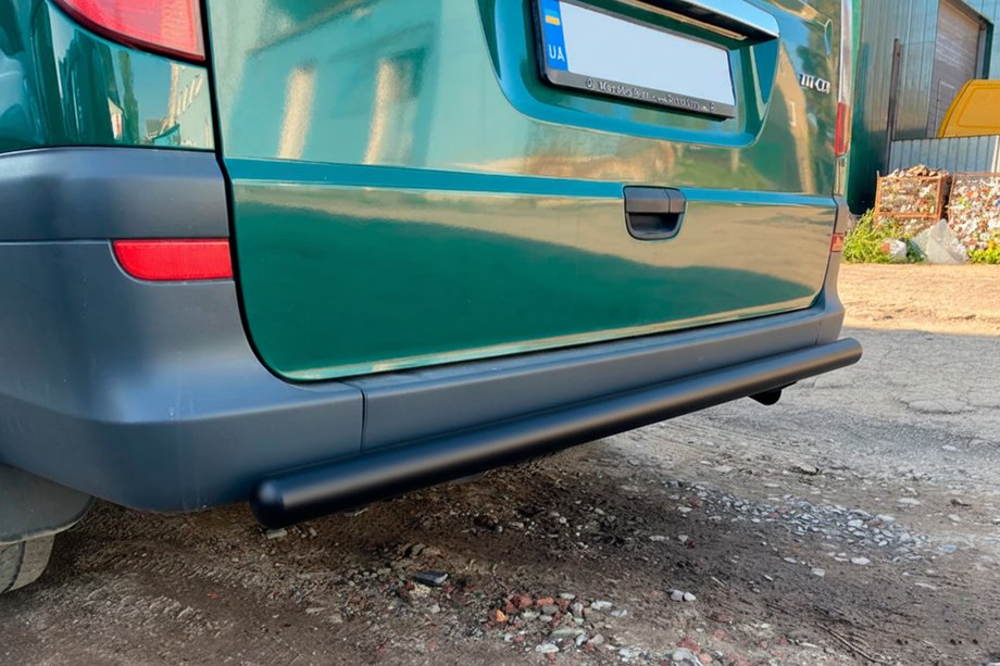 Mercedes Vito W639 2004-2014 Barra Trasera AK002 Negra (Acero Inoxidable) Image