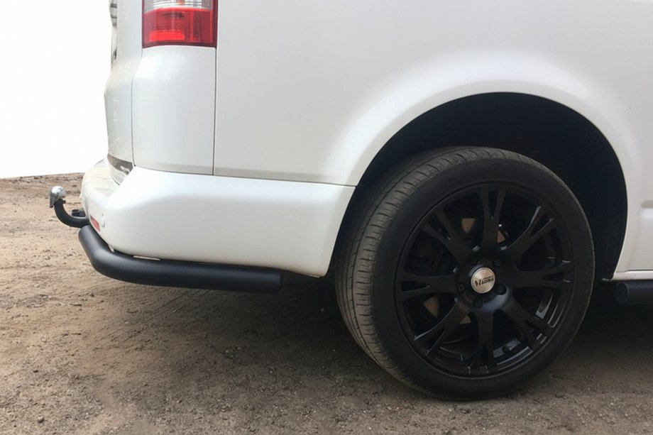 Volkswagen T5 Caravelle 2004-2010 Esquinas traseras AK003 Negro (2 uds, acero inoxidable) Foto 2