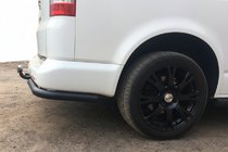 Volkswagen T5 2010-2015 Esquinas traseras AK003 Negro (2 uds, acero inoxidable) foto 2