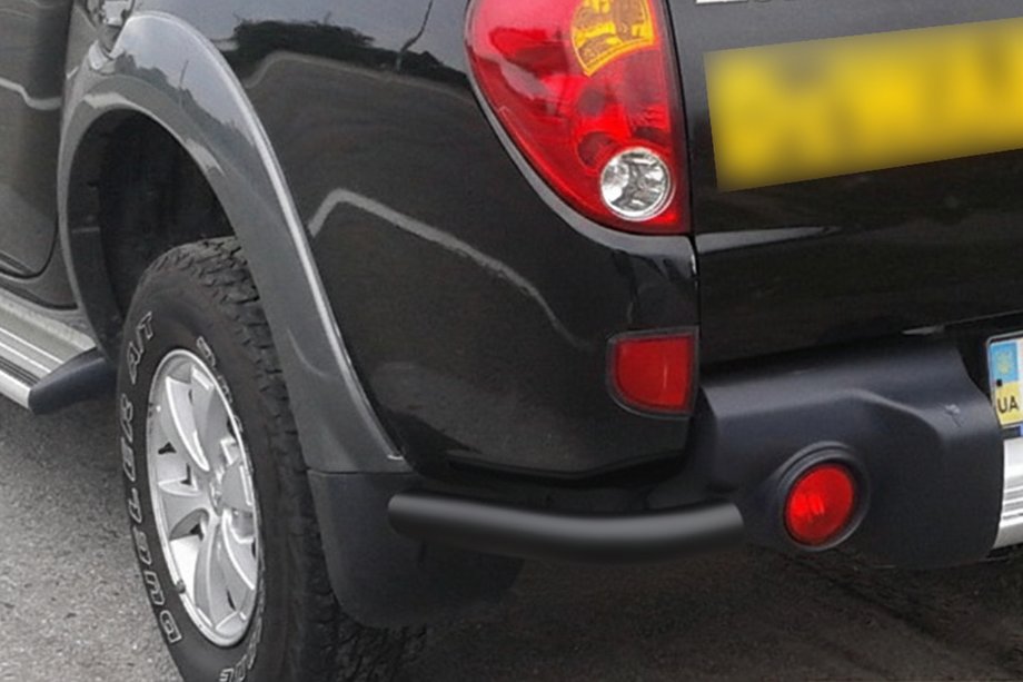 Mitsubishi L200 2006-2015 Esquinas Traseras AK003 Negro (2 uds, Acero Inoxidable) Foto 2