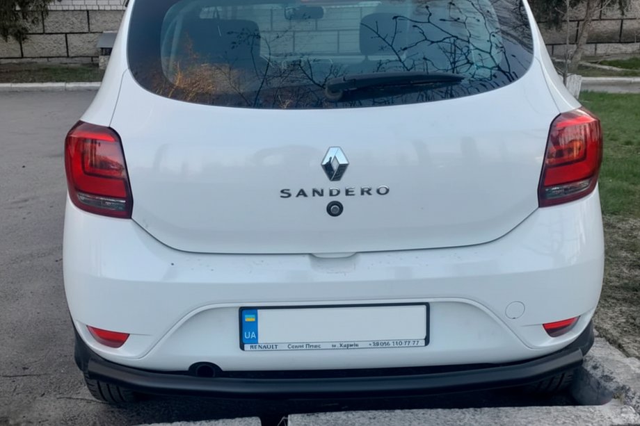 Renault Sandero 2013-2022 Barra Trasera AK002 Negra (Acero Inoxidable) Foto 2