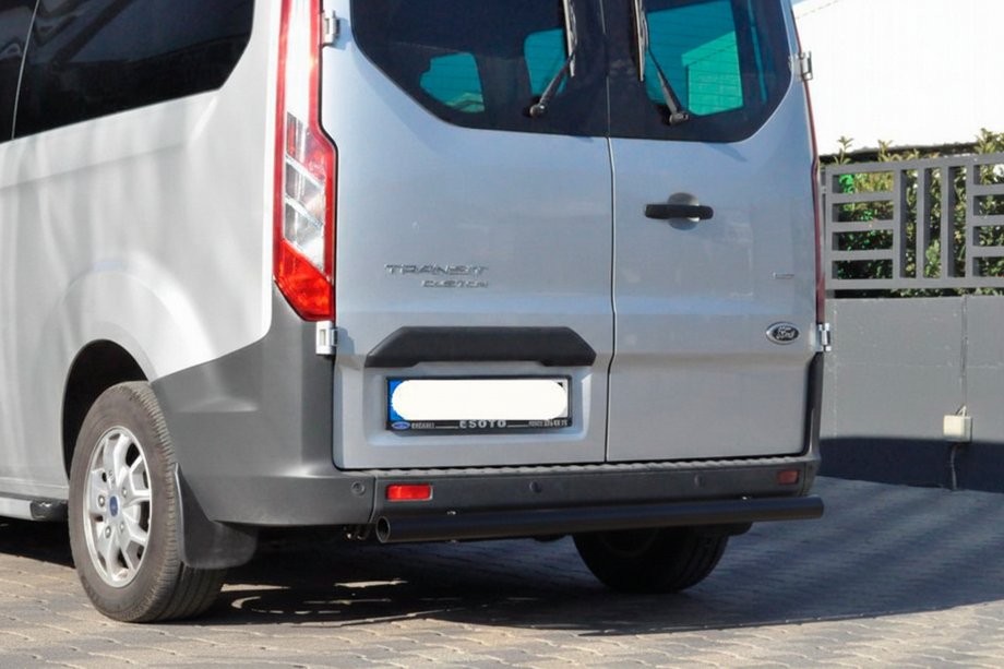 Ford Custom 2013-2022 Barra Trasera AK002 Negra (Acero Inoxidable) Image