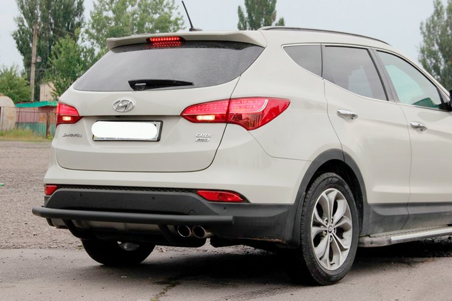Hyundai Santa Fe 3 2012-2018 Barra Trasera AK002 Negra (Acero Inoxidable) Image