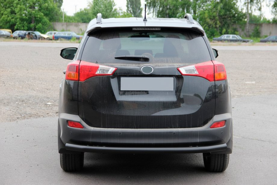 Toyota Rav 4 2013-2018 Barra Trasera AK002 Negra (Acero Inoxidable) Foto 5