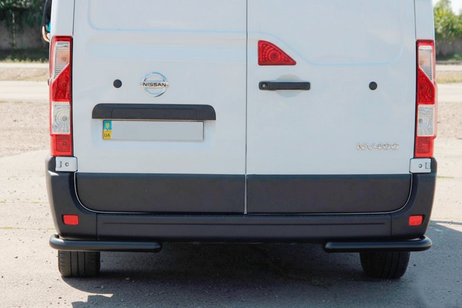 Opel Movano 2010-2021 Esquinas traseras AK003 Negro (2 uds, acero inoxidable) Image