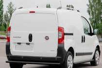 Fiat Fiorino/Qubo 2008-2024 Protector Trasero Black (Acero Inoxidable) foto 2