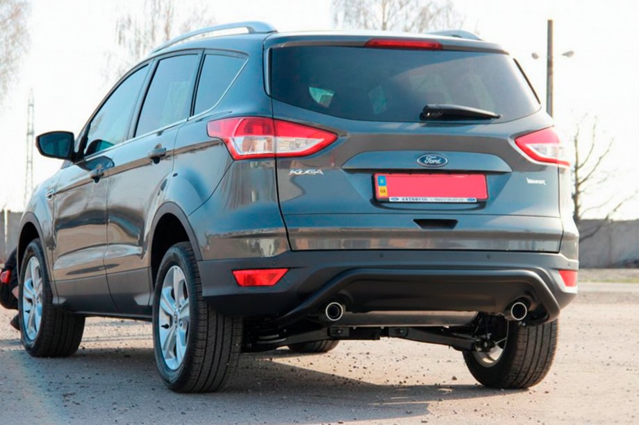 Ford Kuga/Escape 2013-2019 Barra Trasera AK007 Negra (Acero Inoxidable) Foto 6