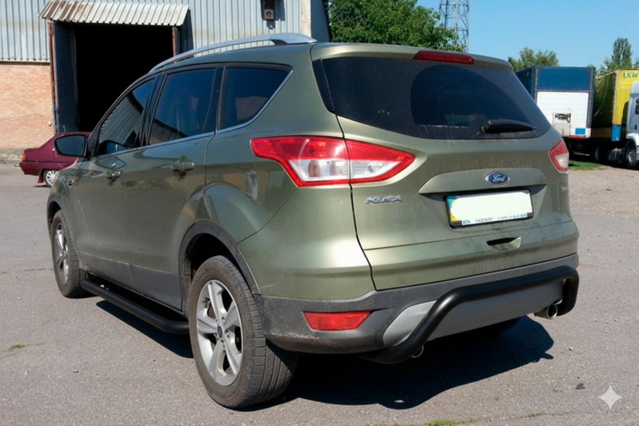 Ford Kuga 2008-2013 Barra Trasera AK007 Negra (Acero Inoxidable) Image
