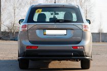 Mitsubishi Outlander 2012-2021 Barra Trasera AK004 Negra (Acero Inoxidable) foto 2
