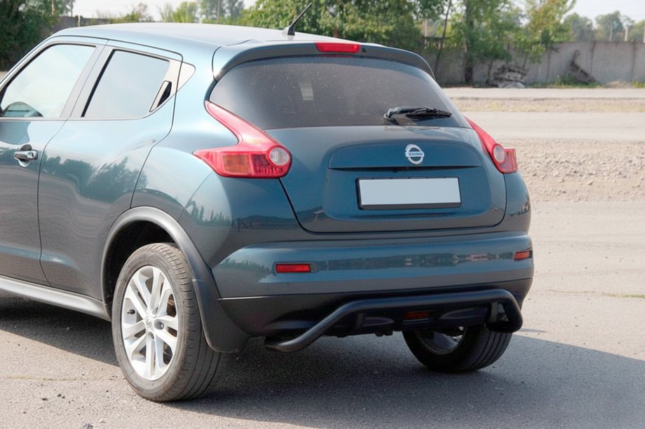 Nissan Juke 2010-2019 Barra Trasera AK007 Negra (Acero Inoxidable) Foto 3