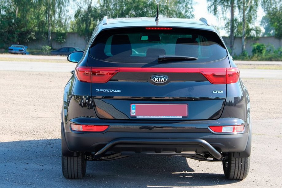 Kia Sportage 2015-2021 Protector Trasero AK007 Negro (Acero Inoxidable) Foto 3