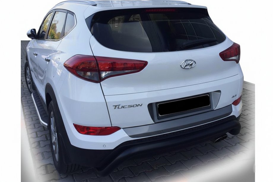 Hyundai Tucson TL 2016-2021 Barra Trasera AK007 Negra (Acero Inoxidable) Image