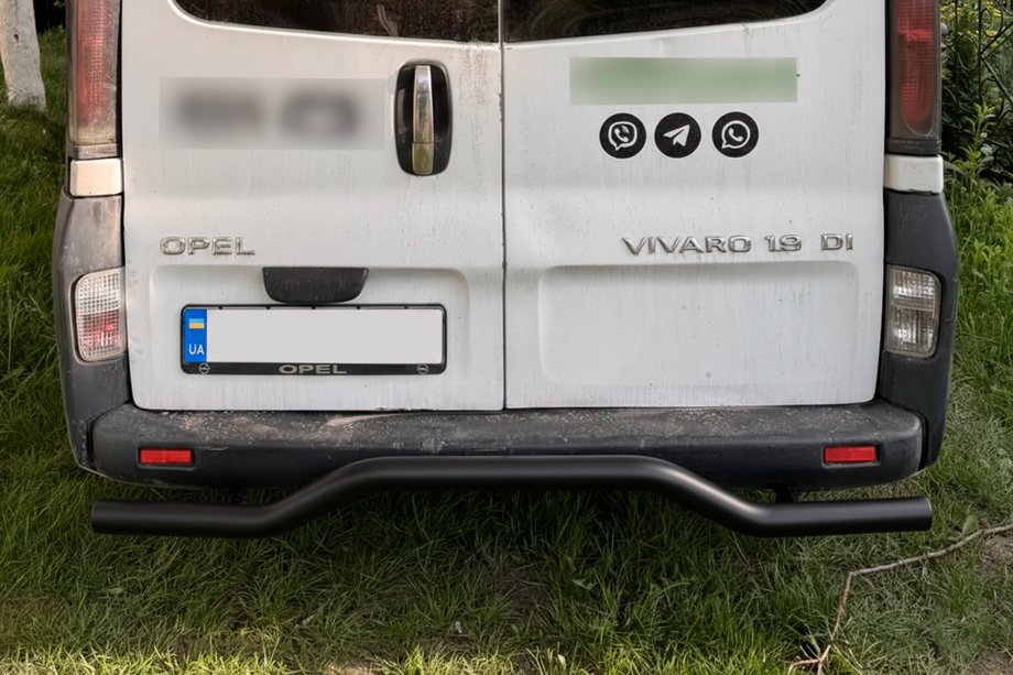 Opel Vivaro 2001–2015 Protector Trasero AK006 Negro (Acero Inoxidable) Foto 1
