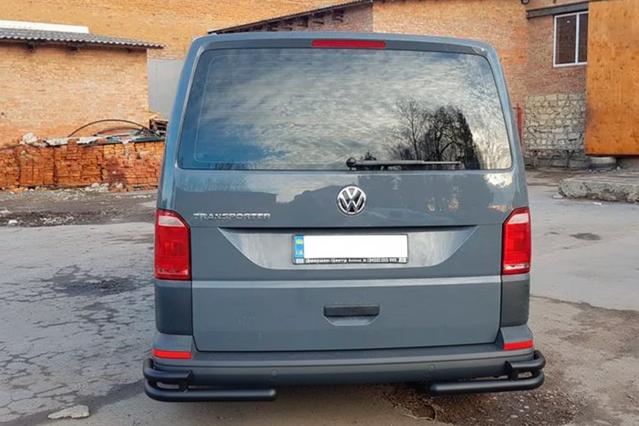 Volkswagen T6 2015-2024 Barras traseras de esquina AK003-Double Black (2 uds., acero inoxidable) Foto 3