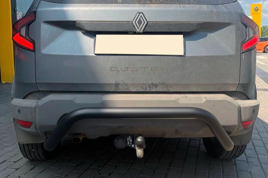 Dacia Duster 2024- Protector Trasero AK007 Negro (Acero Inoxidable) Foto 1