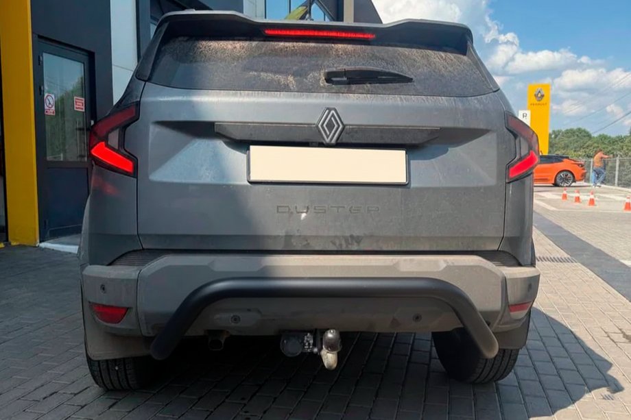 Dacia Duster 2024- Protector Trasero AK007 Negro (Acero Inoxidable) Foto 4